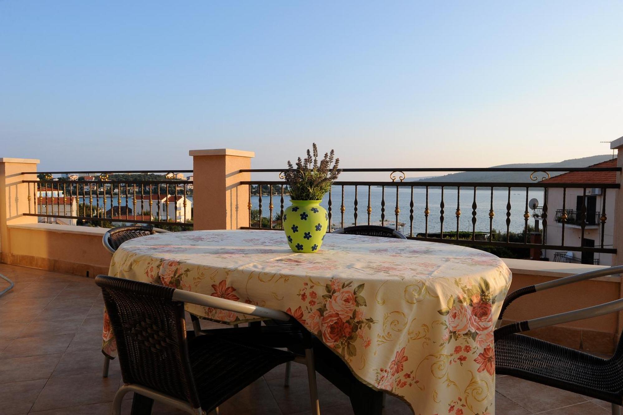 Apartments&Rooms Jelavic Сегет Враница Стая снимка
