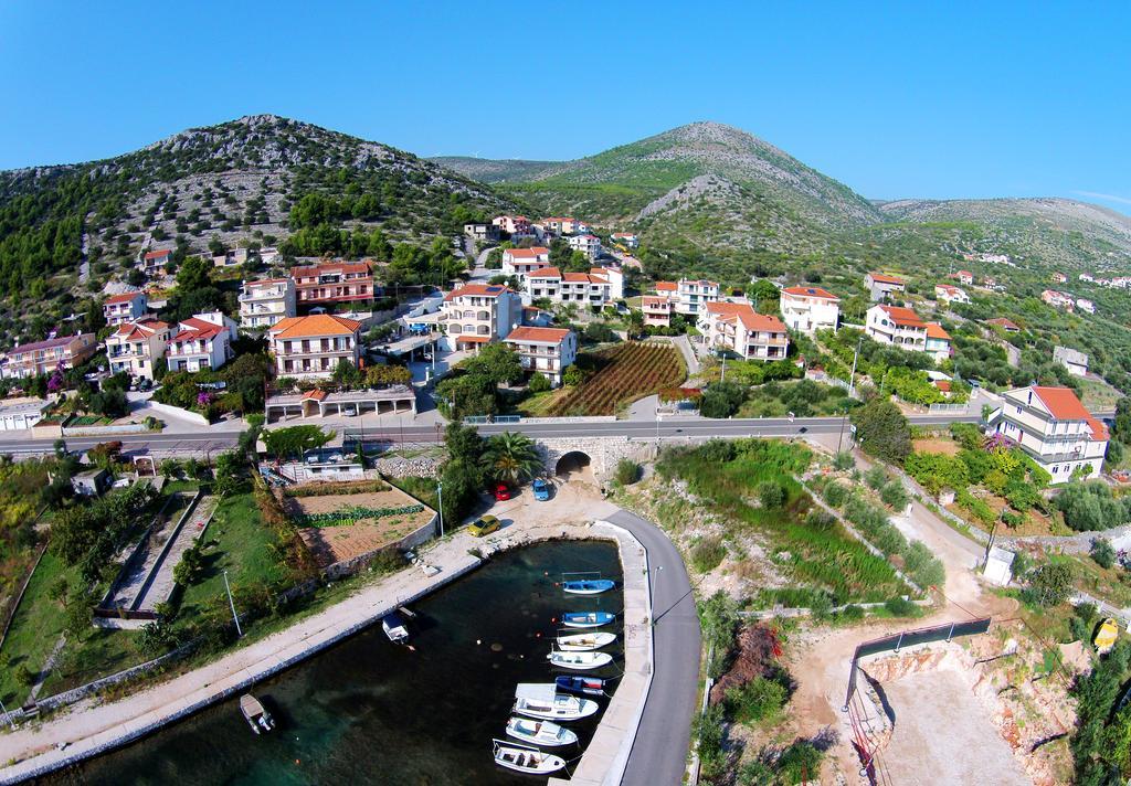 Apartments&Rooms Jelavic Сегет Враница Екстериор снимка