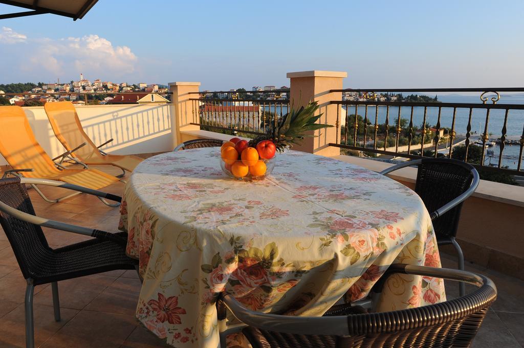 Apartments&Rooms Jelavic Сегет Враница Екстериор снимка
